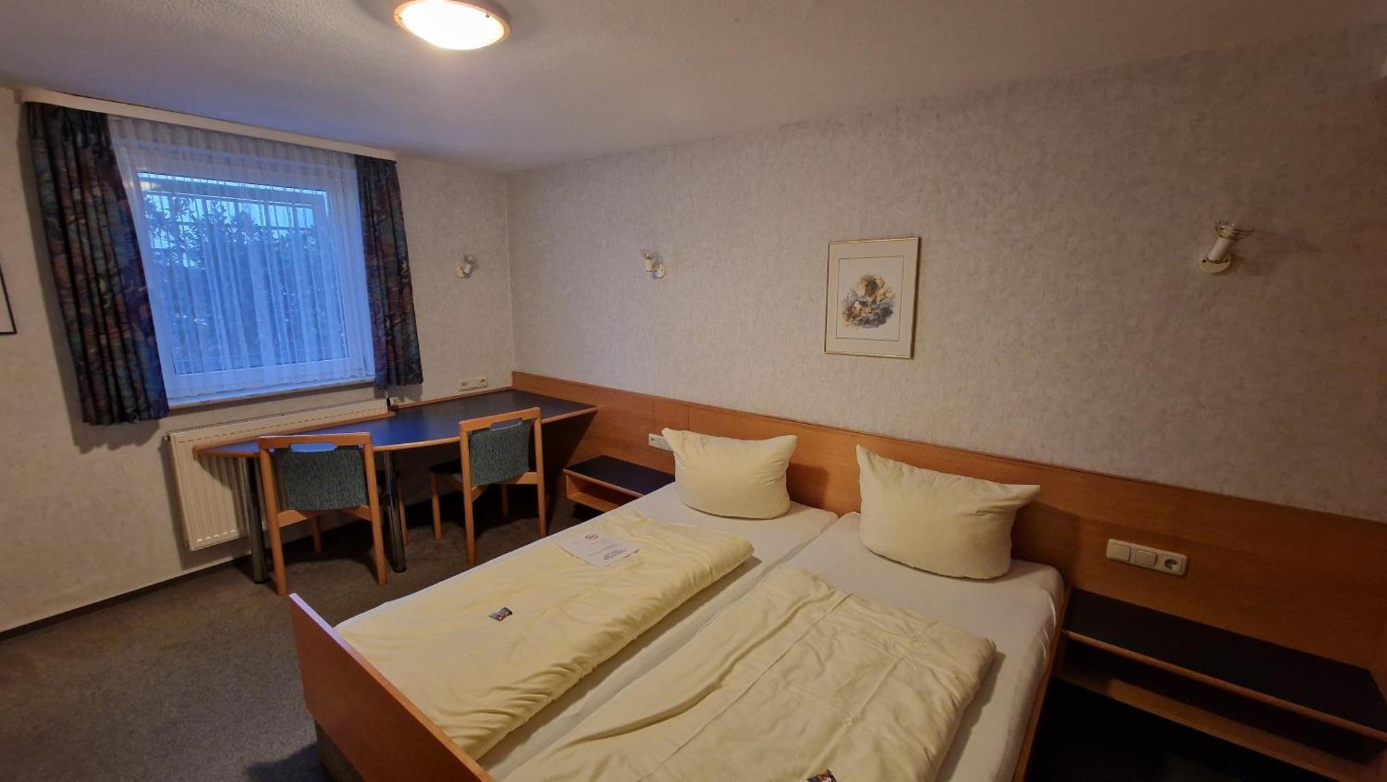 Schwarzer Adler - Hotel Garni Ipsheim Cameră foto